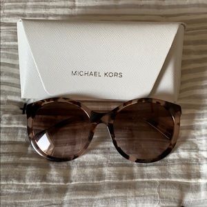 Michael kors sunglasses with case